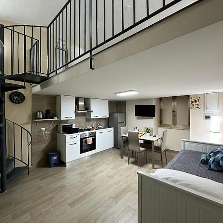 Napoli Centro - La Casa Di Sasa Bed and Breakfast Εξωτερικό φωτογραφία